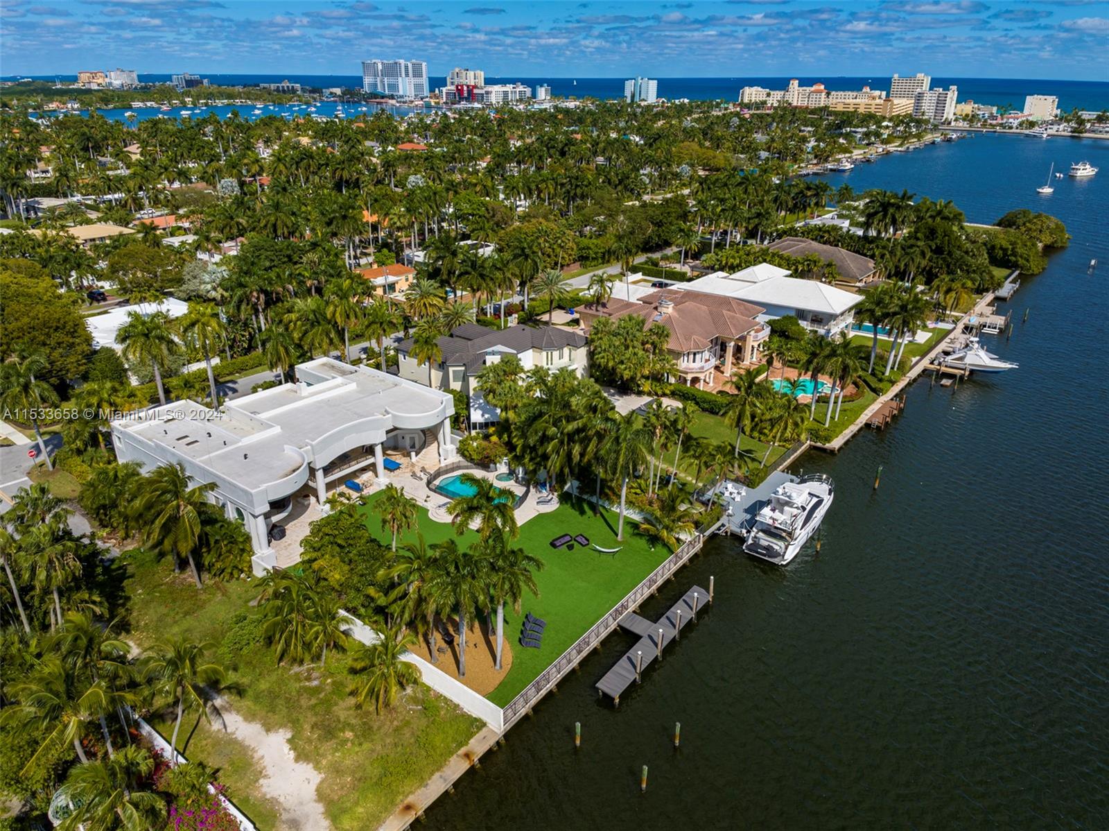 929 Southlake Dr, Hollywood, FL, 33019 United States, 8 Bedrooms Bedrooms, ,6 BathroomsBathrooms,Residential,For Sale,Southlake Dr,A11533658