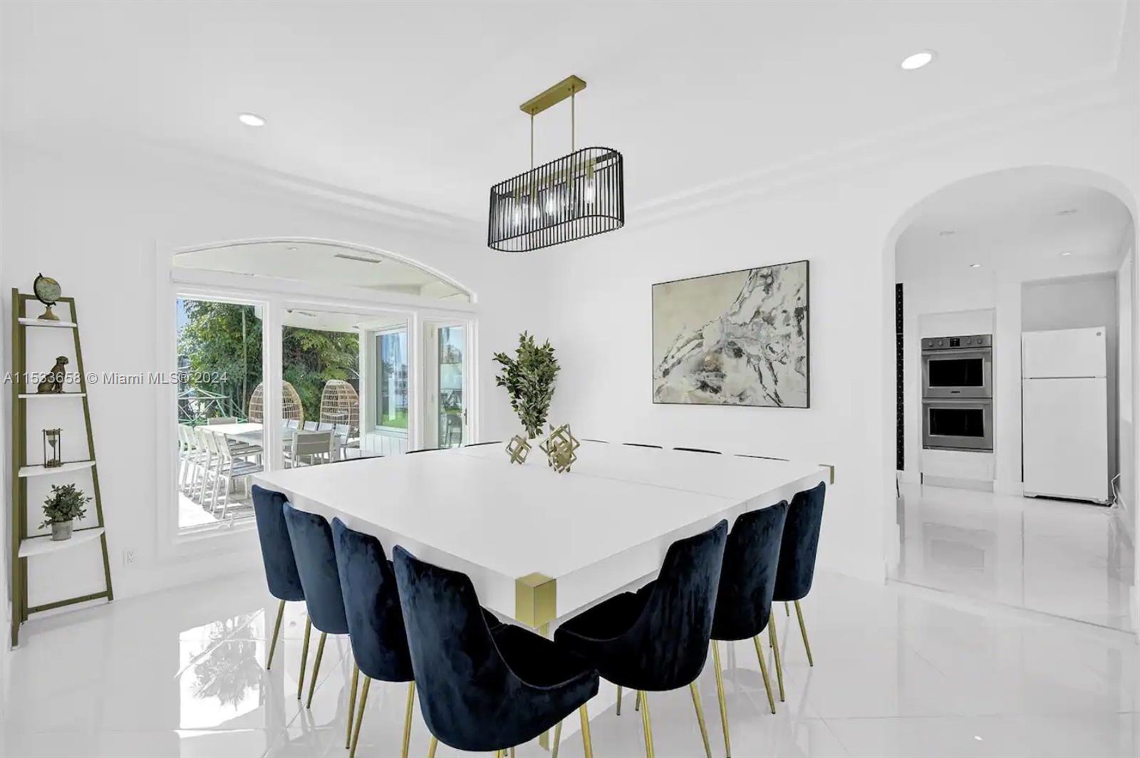 929 Southlake Dr, Hollywood, FL, 33019 United States, 8 Bedrooms Bedrooms, ,6 BathroomsBathrooms,Residential,For Sale,Southlake Dr,A11533658