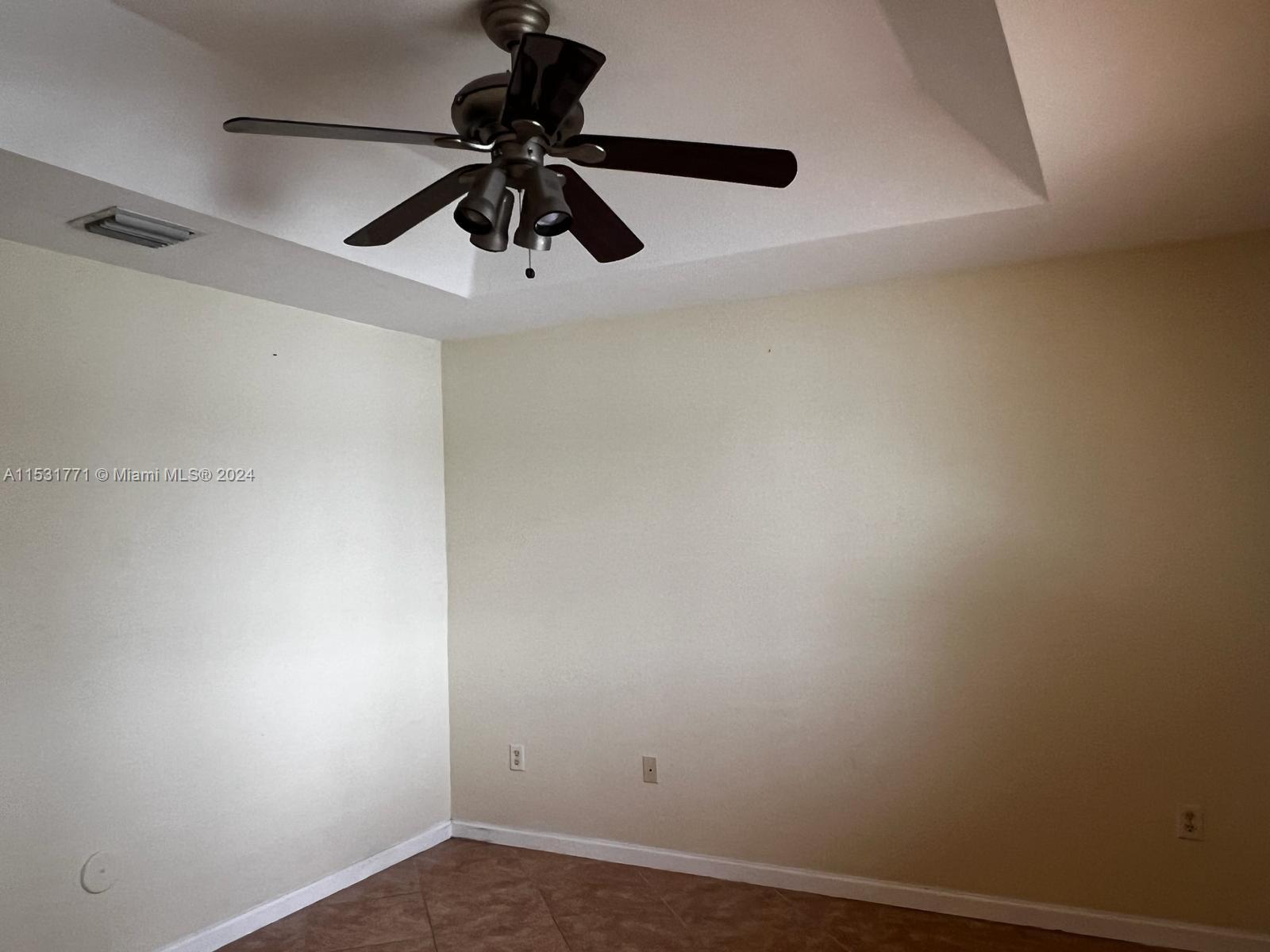 2612 SE 15th Pl 325, Homestead, Florida 33035, 3 Bedrooms Bedrooms, ,2 BathroomsBathrooms,Residentiallease,For Rent,2612 SE 15th Pl 325,A11531771