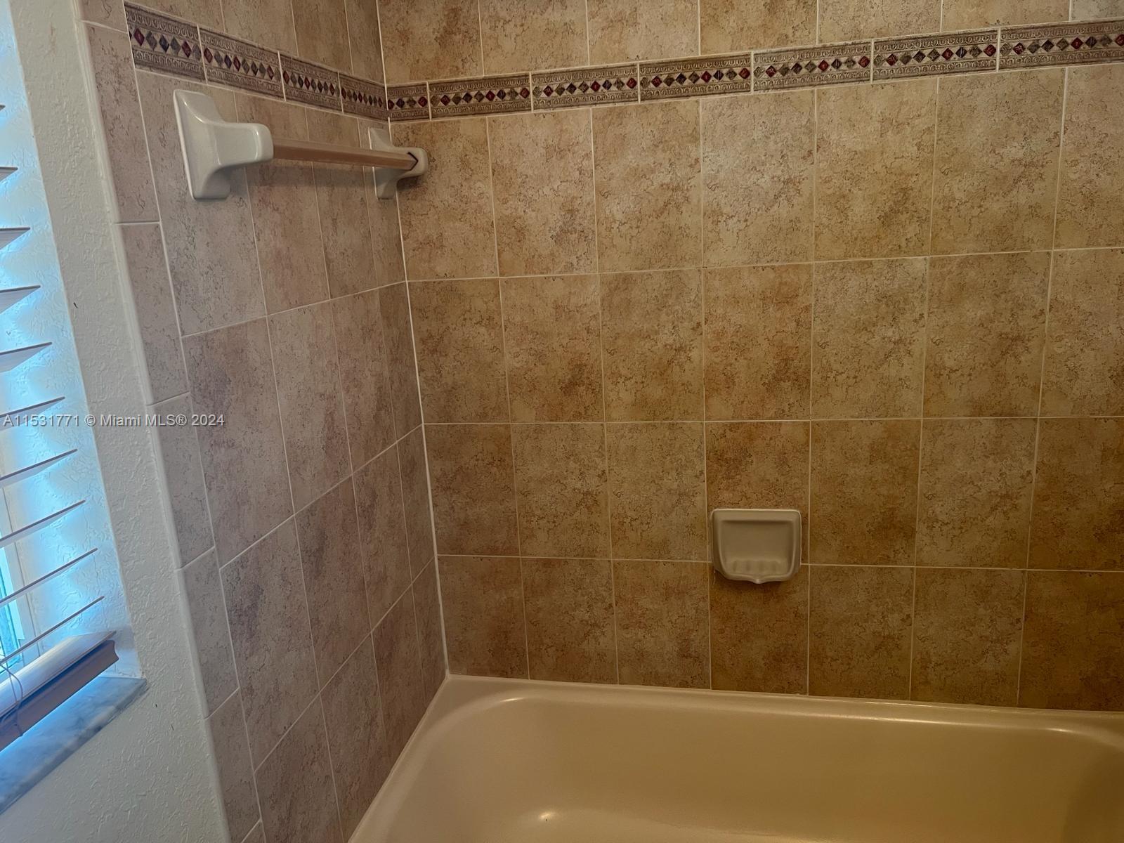 2612 SE 15th Pl 325, Homestead, Florida 33035, 3 Bedrooms Bedrooms, ,2 BathroomsBathrooms,Residentiallease,For Rent,2612 SE 15th Pl 325,A11531771