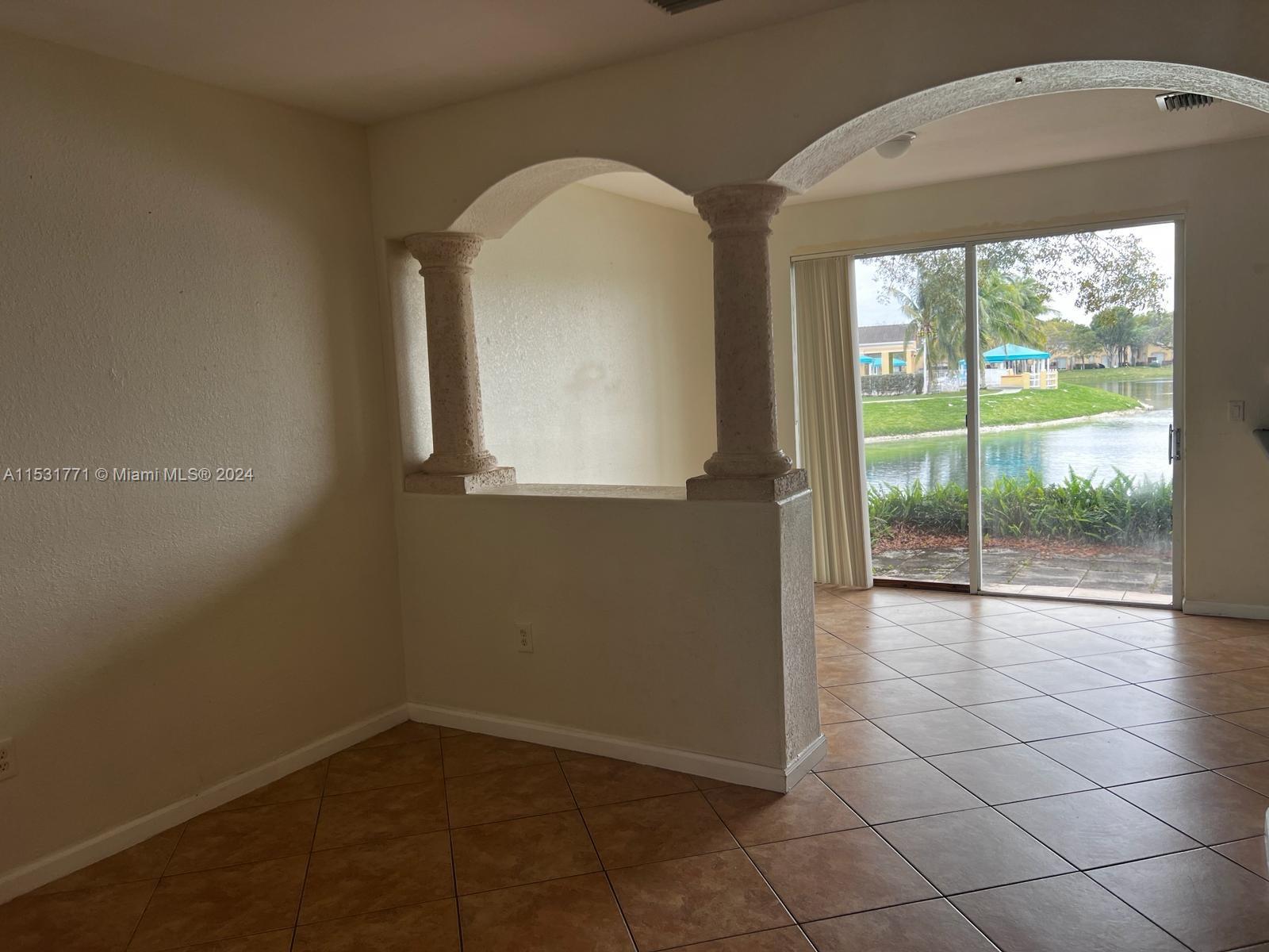 2612 SE 15th Pl 325, Homestead, Florida 33035, 3 Bedrooms Bedrooms, ,2 BathroomsBathrooms,Residentiallease,For Rent,2612 SE 15th Pl 325,A11531771