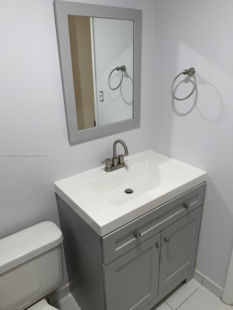 1990 Marseille Dr 206, Miami Beach, Florida 33141, 2 Bedrooms Bedrooms, ,2 BathroomsBathrooms,Residential,For Sale,1990 Marseille Dr 206,A11533657