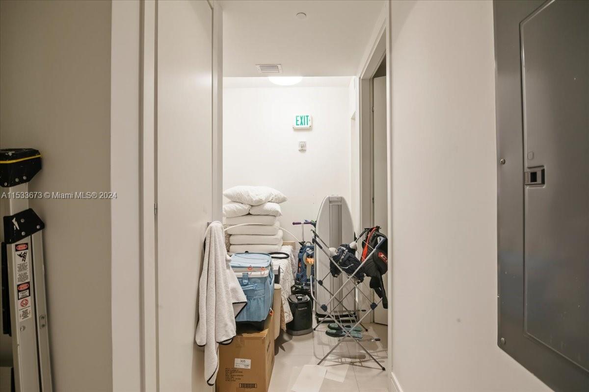 3250 NE 188th St 305, Aventura, Florida 33180, 3 Bedrooms Bedrooms, ,5 BathroomsBathrooms,Residentiallease,For Rent,3250 NE 188th St 305,A11533673