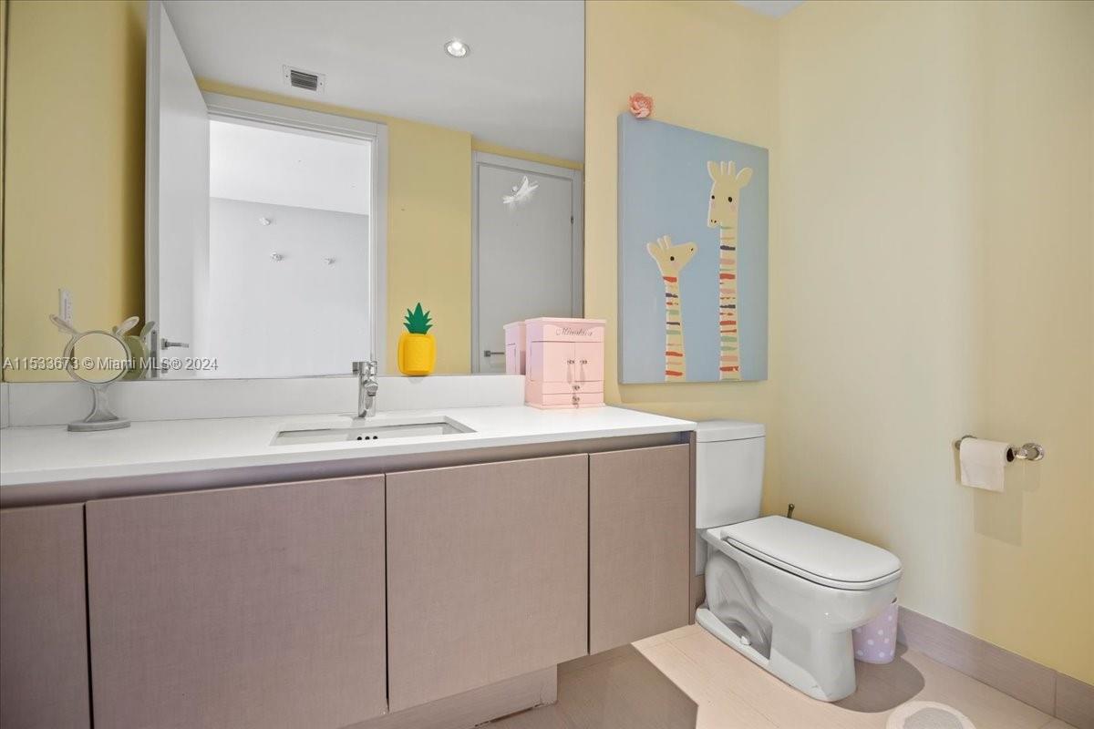 3250 NE 188th St 305, Aventura, Florida 33180, 3 Bedrooms Bedrooms, ,5 BathroomsBathrooms,Residentiallease,For Rent,3250 NE 188th St 305,A11533673