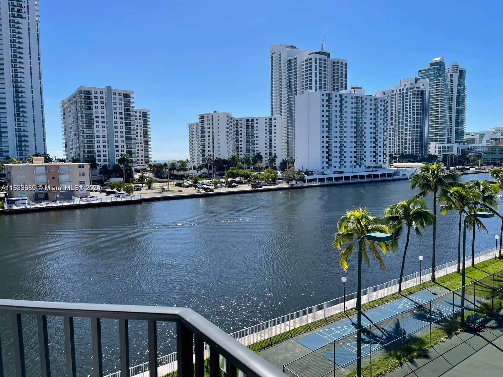 1000 Parkview Dr 520, Hallandale Beach, Florida 33009, 2 Bedrooms Bedrooms, ,2 BathroomsBathrooms,Residentiallease,For Rent,1000 Parkview Dr 520,A11533689