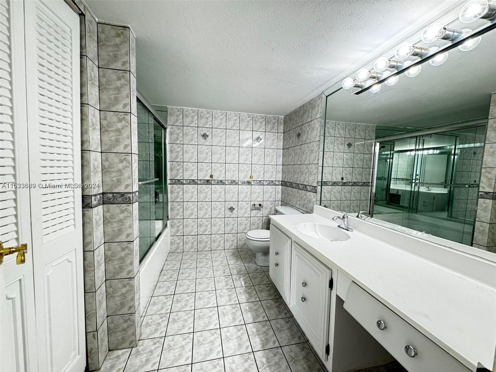 1000 Parkview Dr 520, Hallandale Beach, Florida 33009, 2 Bedrooms Bedrooms, ,2 BathroomsBathrooms,Residentiallease,For Rent,1000 Parkview Dr 520,A11533689