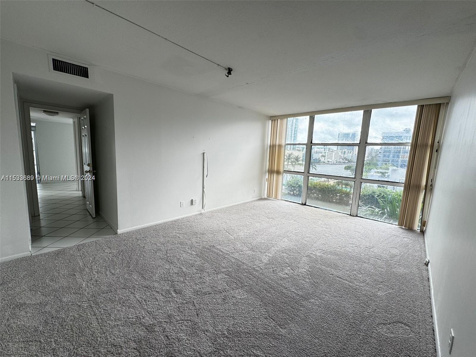 1000 Parkview Dr 520, Hallandale Beach, Florida 33009, 2 Bedrooms Bedrooms, ,2 BathroomsBathrooms,Residentiallease,For Rent,1000 Parkview Dr 520,A11533689