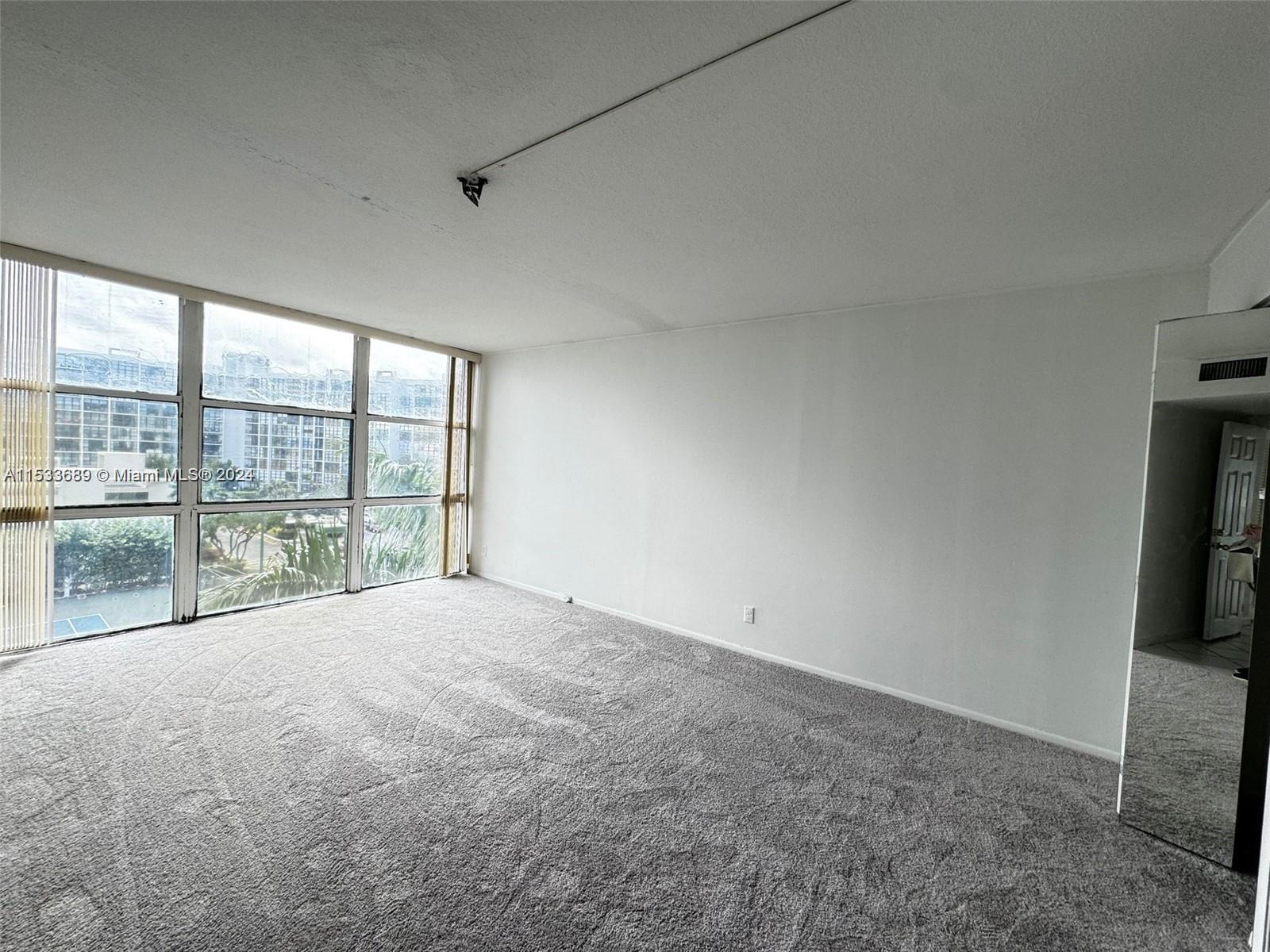 1000 Parkview Dr 520, Hallandale Beach, Florida 33009, 2 Bedrooms Bedrooms, ,2 BathroomsBathrooms,Residentiallease,For Rent,1000 Parkview Dr 520,A11533689