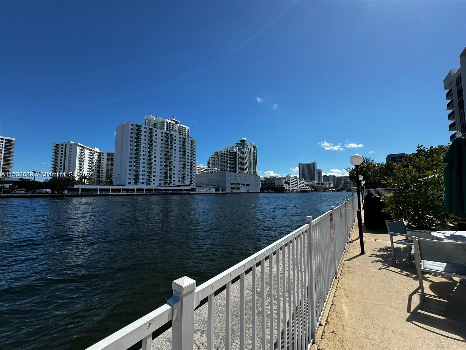 1000 Parkview Dr 520, Hallandale Beach, Florida 33009, 2 Bedrooms Bedrooms, ,2 BathroomsBathrooms,Residentiallease,For Rent,1000 Parkview Dr 520,A11533689