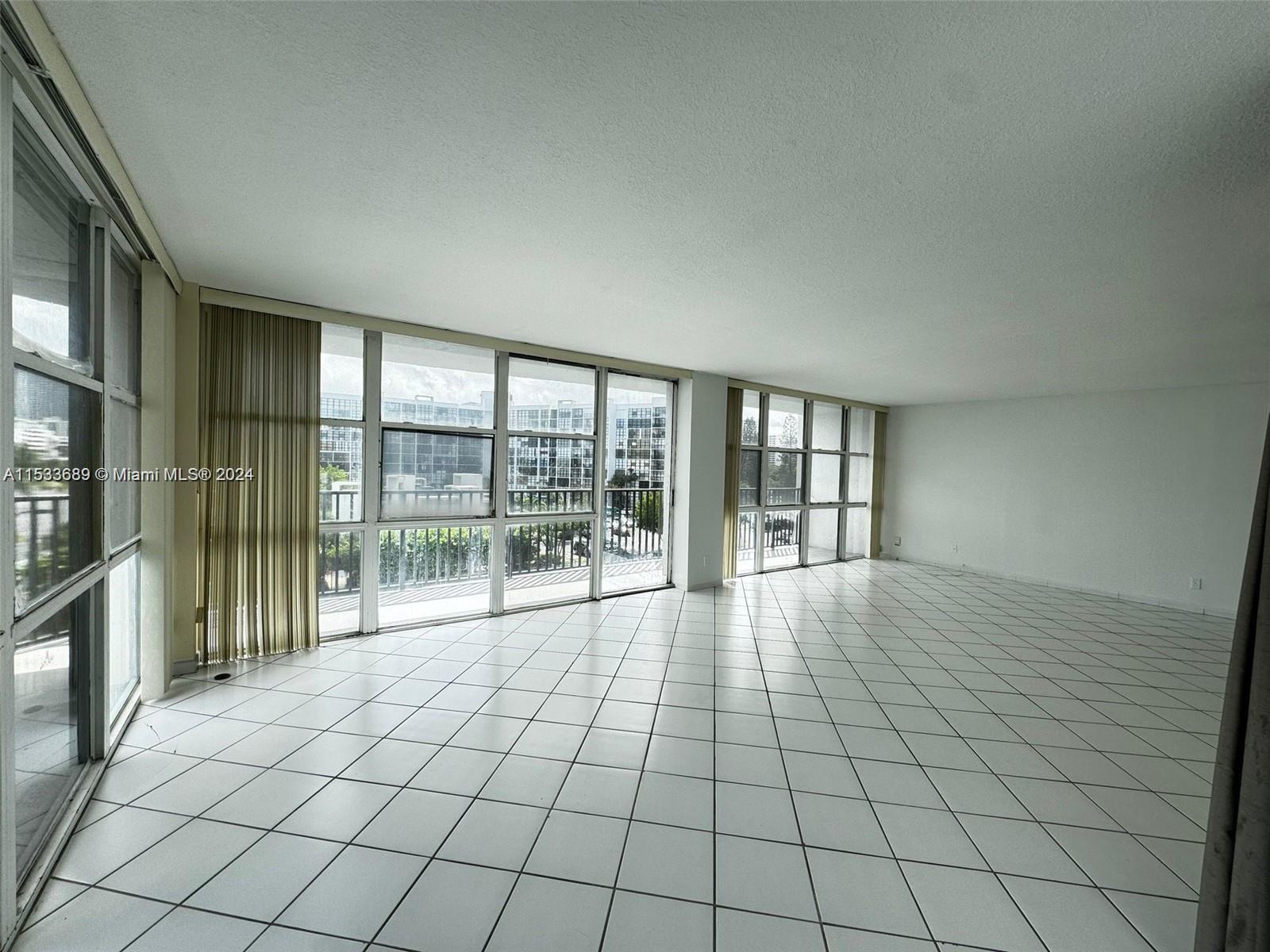 1000 Parkview Dr 520, Hallandale Beach, Florida 33009, 2 Bedrooms Bedrooms, ,2 BathroomsBathrooms,Residentiallease,For Rent,1000 Parkview Dr 520,A11533689