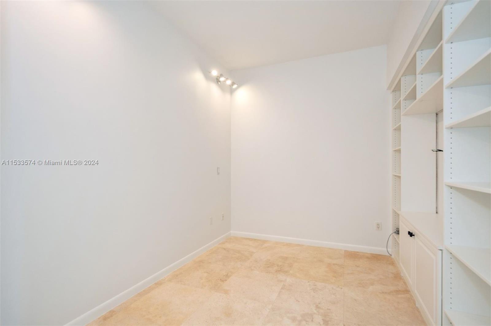 1819 17th St, Fort Lauderdale, FL, 33316 United States, 2 Bedrooms Bedrooms, ,2 BathroomsBathrooms,Residential,For Sale,17th St,A11533574