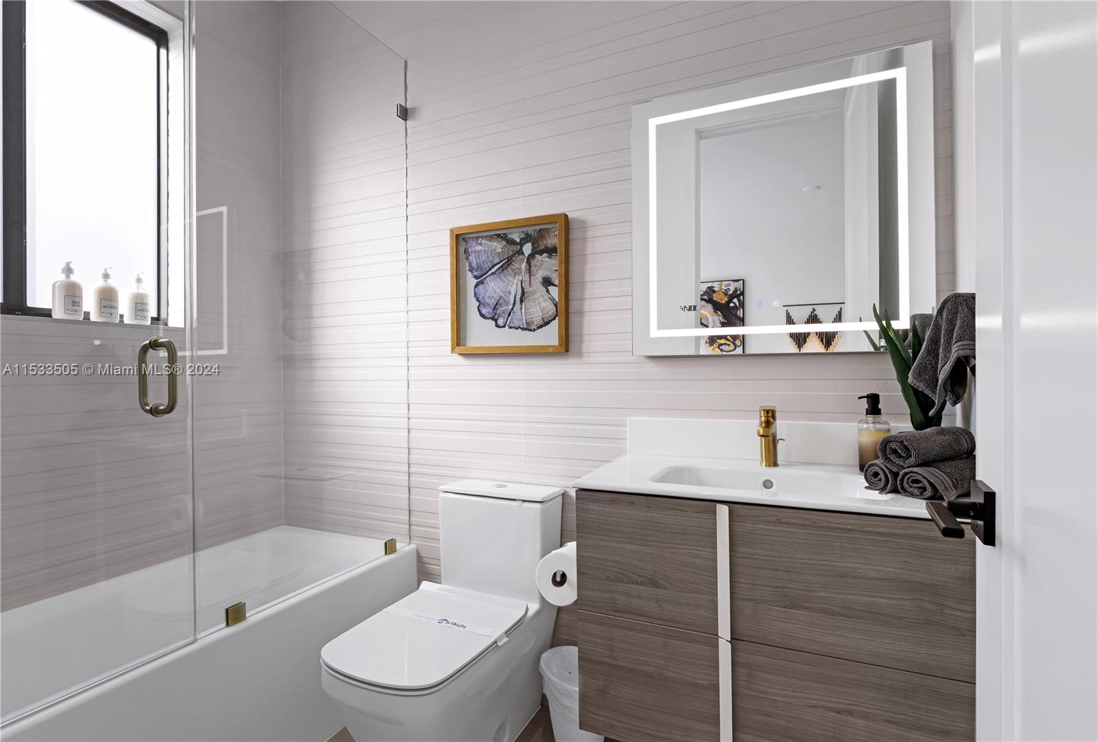 3428 Day Ave, Miami, FL, 33133 United States, 5 Bedrooms Bedrooms, ,5 BathroomsBathrooms,Residential,For Sale,Day Ave,A11533505