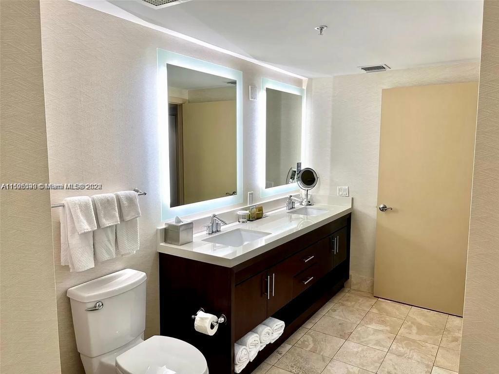 17375 Collins Ave, Sunny Isles Beach, FL, 33160 United States, 1 Bedroom Bedrooms, ,1 BathroomBathrooms,Residential,For Sale,Collins Ave,A11526393