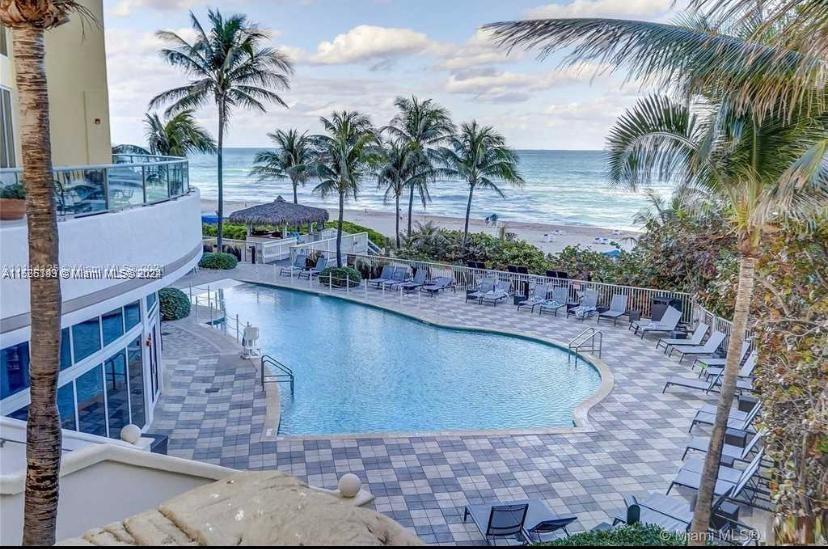 17375 Collins Ave, Sunny Isles Beach, FL, 33160 United States, 1 Bedroom Bedrooms, ,1 BathroomBathrooms,Residential,For Sale,Collins Ave,A11526393