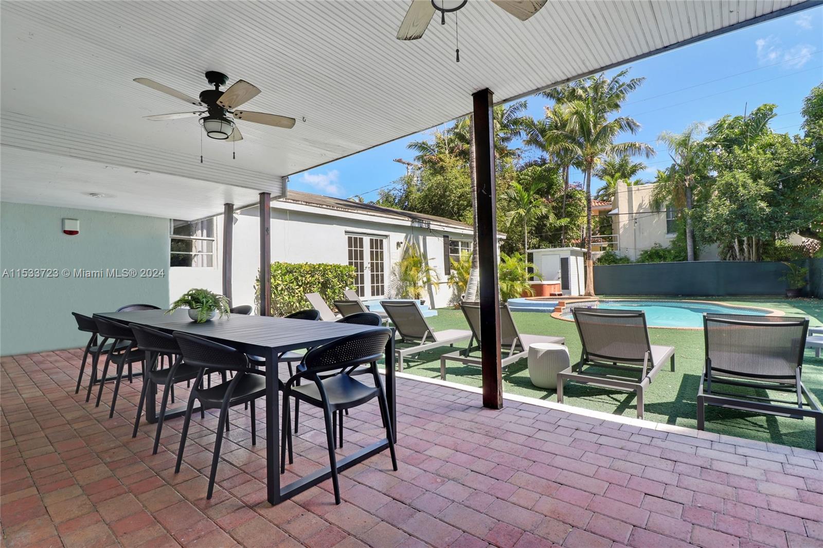 5941-5943 Biscayne Blvd, Miami, Florida 33137, ,Commercialsale,For Sale,5941-5943 Biscayne Blvd,A11533723
