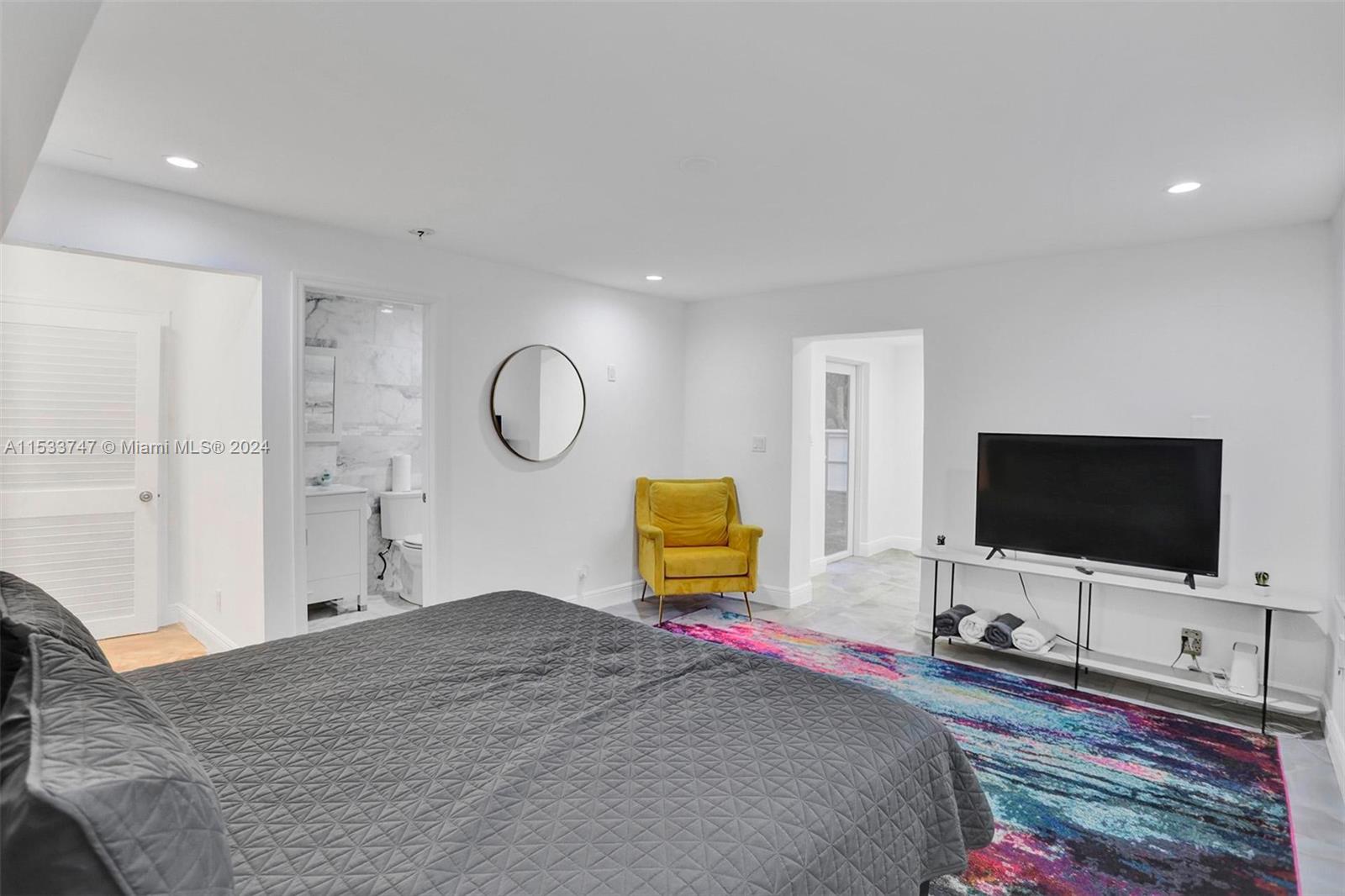 1527 Moffett St, Hollywood, Florida 33020, 4 Bedrooms Bedrooms, ,2 BathroomsBathrooms,Residential,For Sale,1527 Moffett St,A11533747