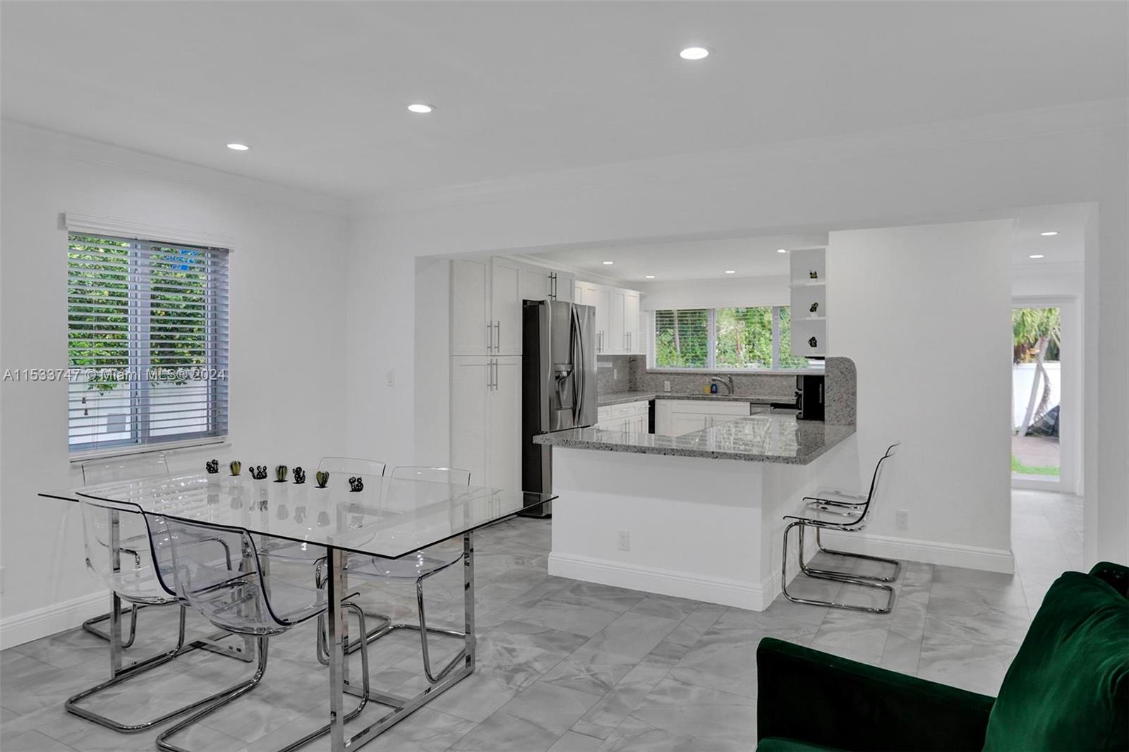 1527 Moffett St, Hollywood, Florida 33020, 4 Bedrooms Bedrooms, ,2 BathroomsBathrooms,Residential,For Sale,1527 Moffett St,A11533747