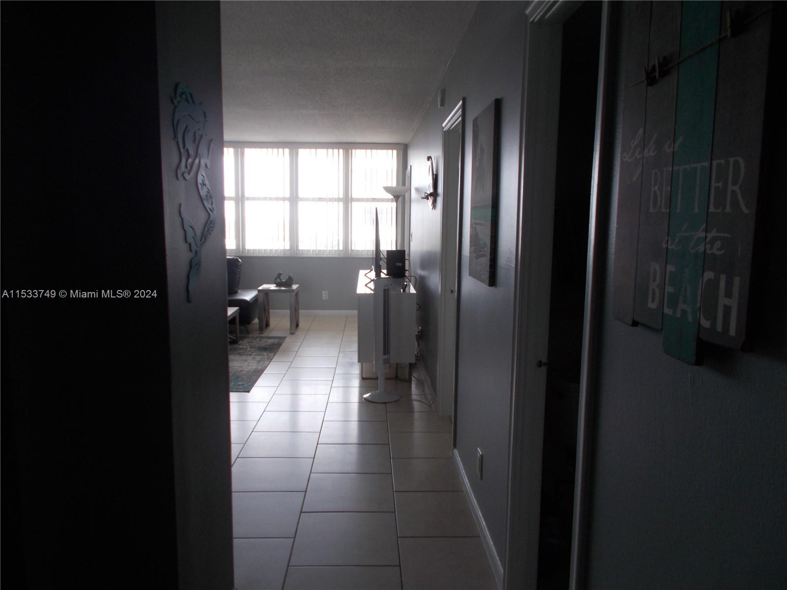 1825 S Ocean Dr 1006, Hallandale Beach, Florida 33009, 1 Bedroom Bedrooms, ,1 BathroomBathrooms,Residentiallease,For Rent,1825 S Ocean Dr 1006,A11533749