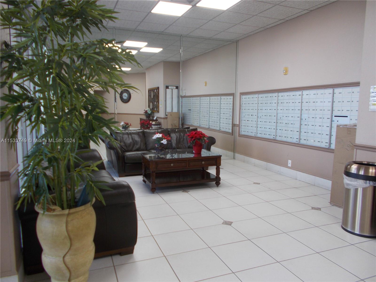 1825 S Ocean Dr 1006, Hallandale Beach, Florida 33009, 1 Bedroom Bedrooms, ,1 BathroomBathrooms,Residentiallease,For Rent,1825 S Ocean Dr 1006,A11533749