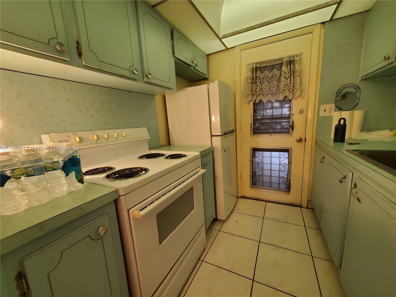 17050 NE 14th Ave 208, North Miami Beach, Florida 33162, 1 Bedroom Bedrooms, ,1 BathroomBathrooms,Residential,For Sale,17050 NE 14th Ave 208,A11533613