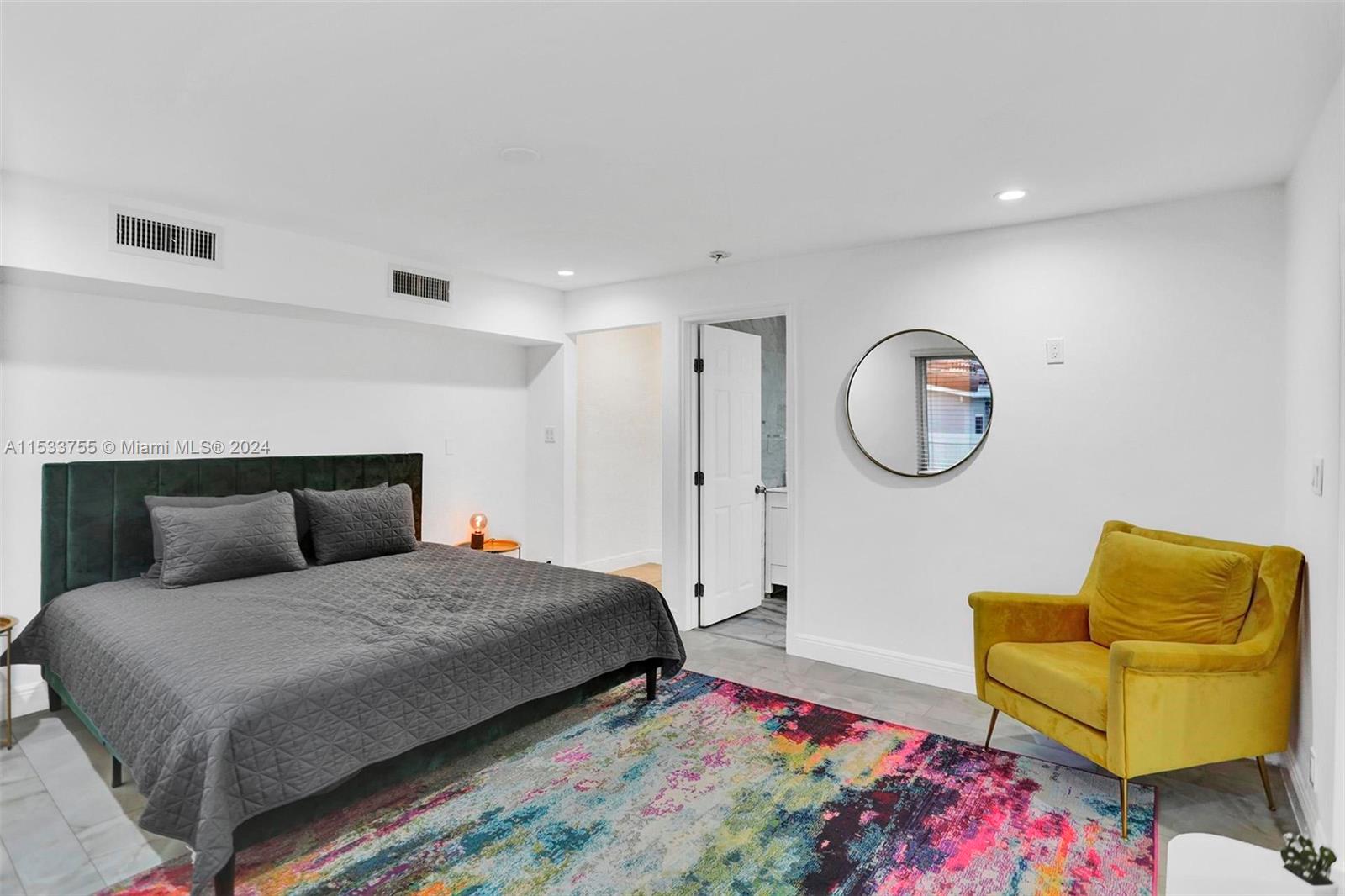 1527 Moffett St 1, Hollywood, Florida 33020, 4 Bedrooms Bedrooms, ,2 BathroomsBathrooms,Residentiallease,For Rent,1527 Moffett St 1,A11533755