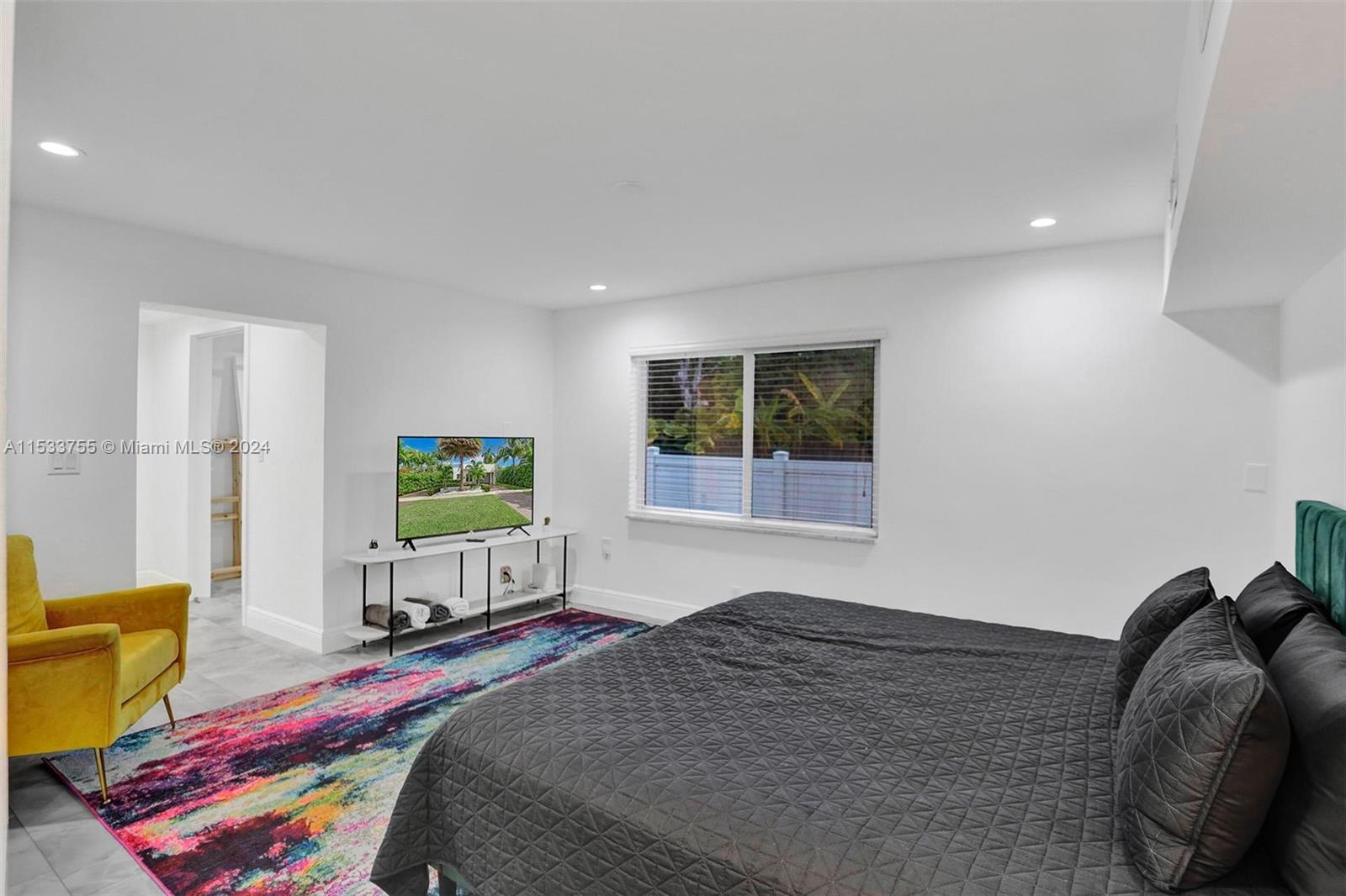 1527 Moffett St 1, Hollywood, Florida 33020, 4 Bedrooms Bedrooms, ,2 BathroomsBathrooms,Residentiallease,For Rent,1527 Moffett St 1,A11533755