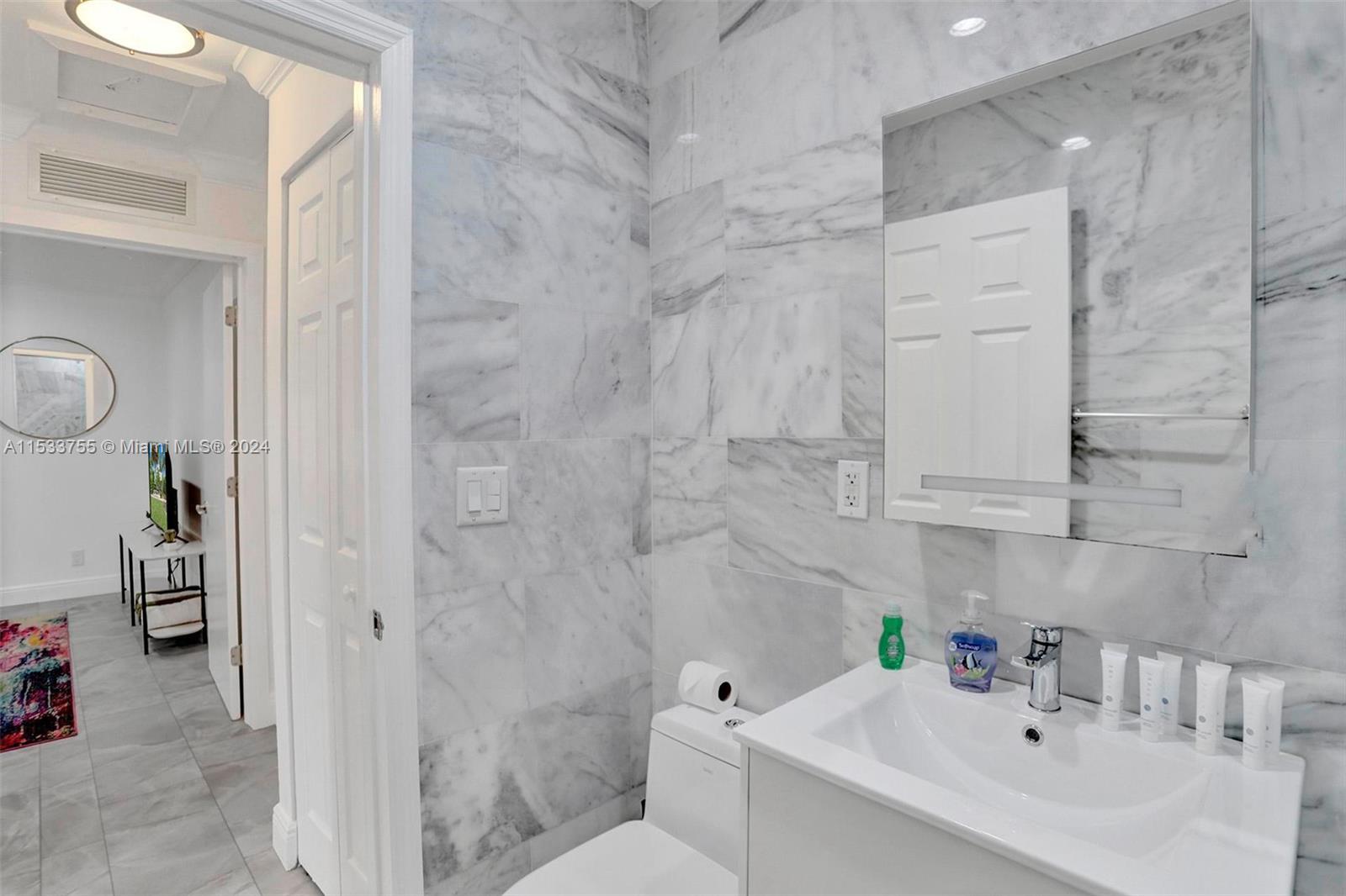 1527 Moffett St 1, Hollywood, Florida 33020, 4 Bedrooms Bedrooms, ,2 BathroomsBathrooms,Residentiallease,For Rent,1527 Moffett St 1,A11533755