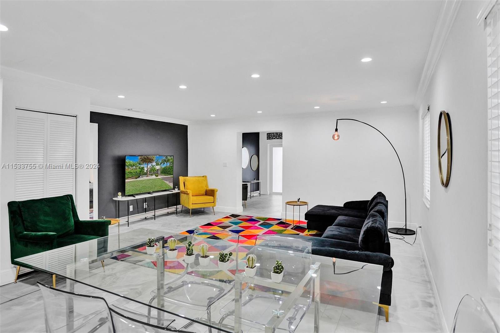 1527 Moffett St 1, Hollywood, Florida 33020, 4 Bedrooms Bedrooms, ,2 BathroomsBathrooms,Residentiallease,For Rent,1527 Moffett St 1,A11533755