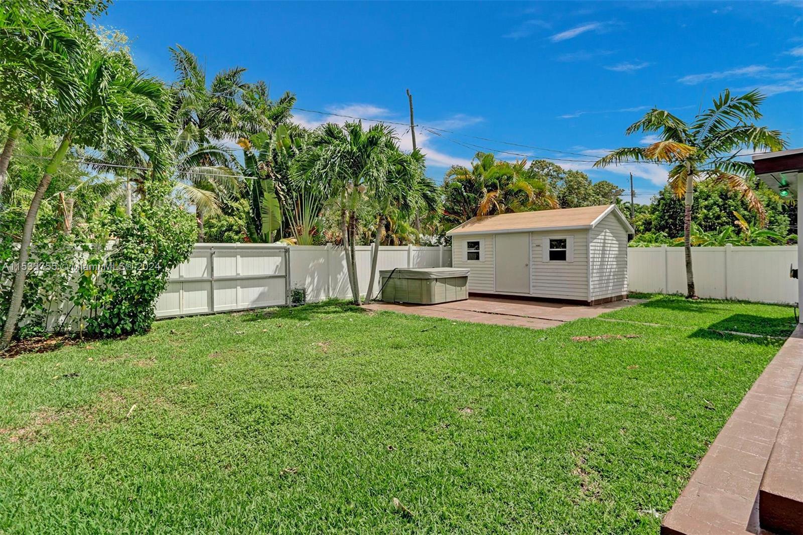 1527 Moffett St 1, Hollywood, Florida 33020, 4 Bedrooms Bedrooms, ,2 BathroomsBathrooms,Residentiallease,For Rent,1527 Moffett St 1,A11533755