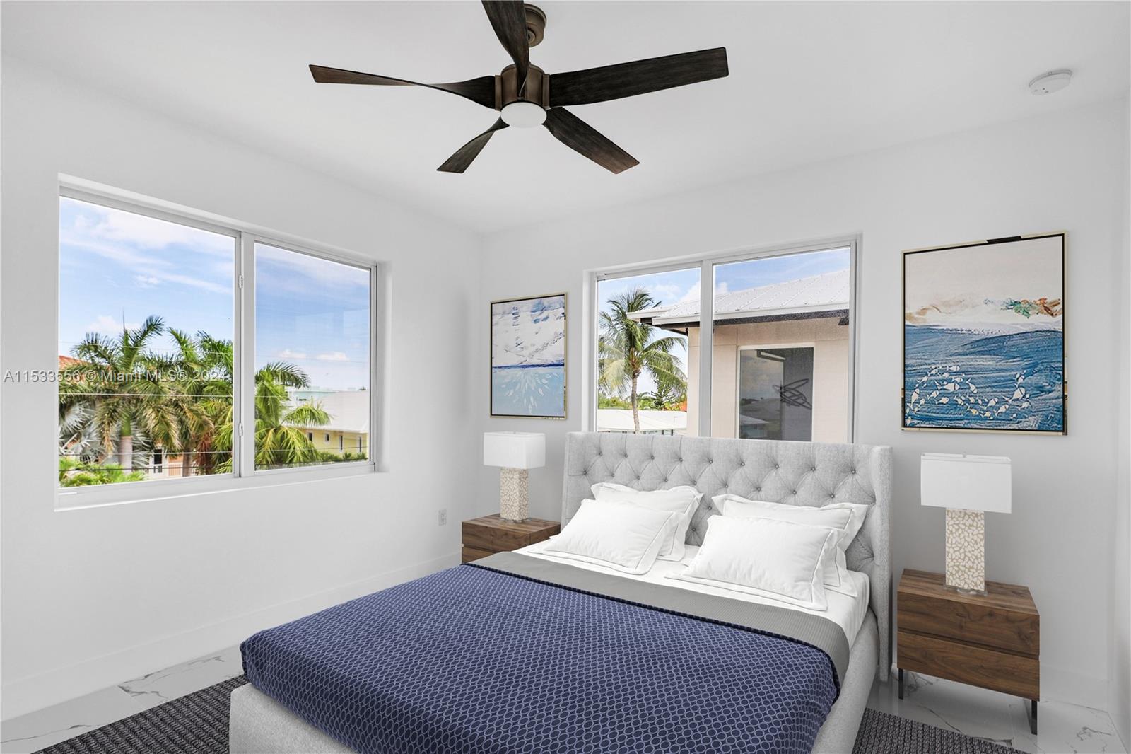 Upstairs guest bedroom en-suite, front of house