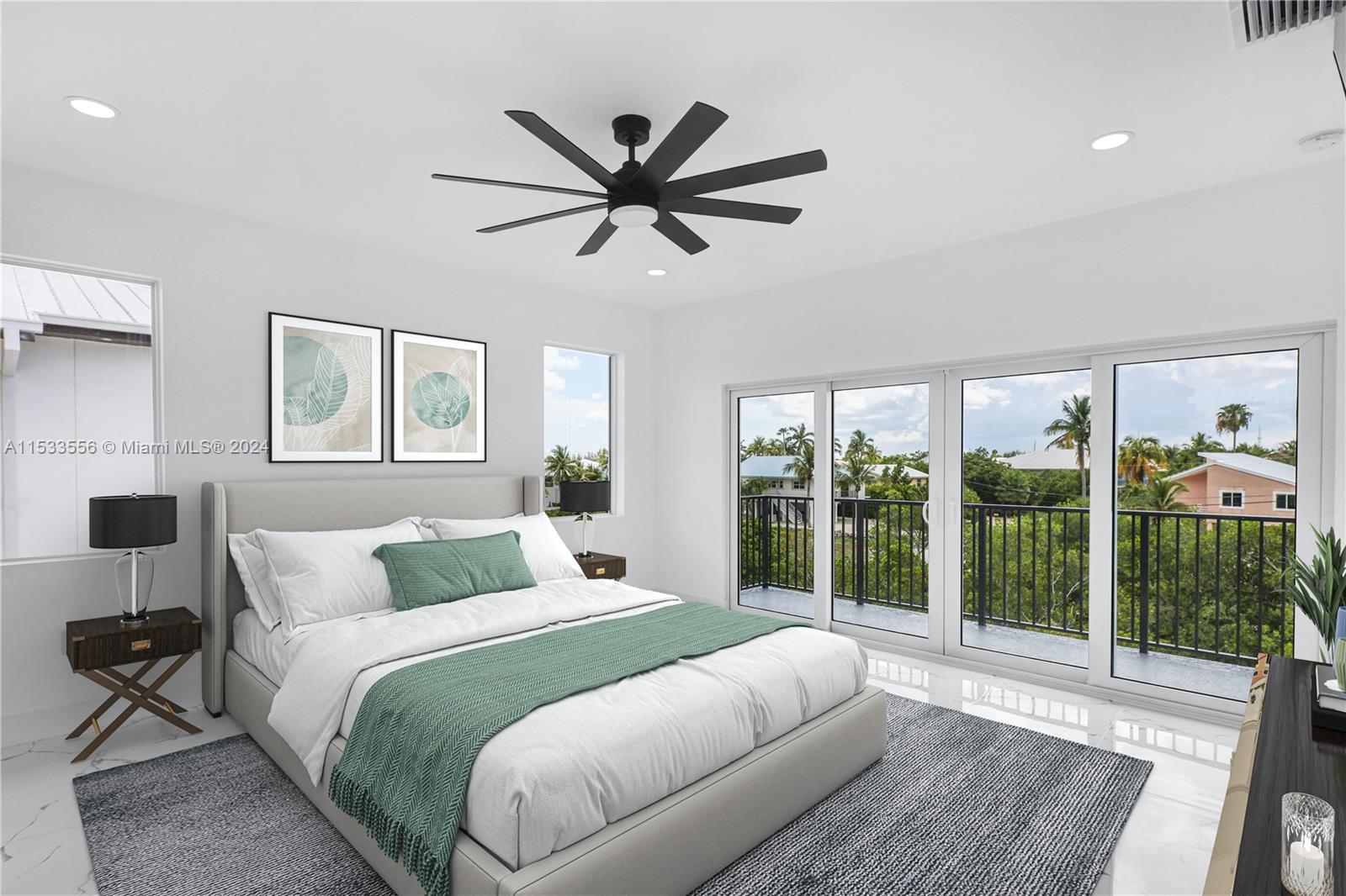 Large en-suite with walk-in closet - virtually staged