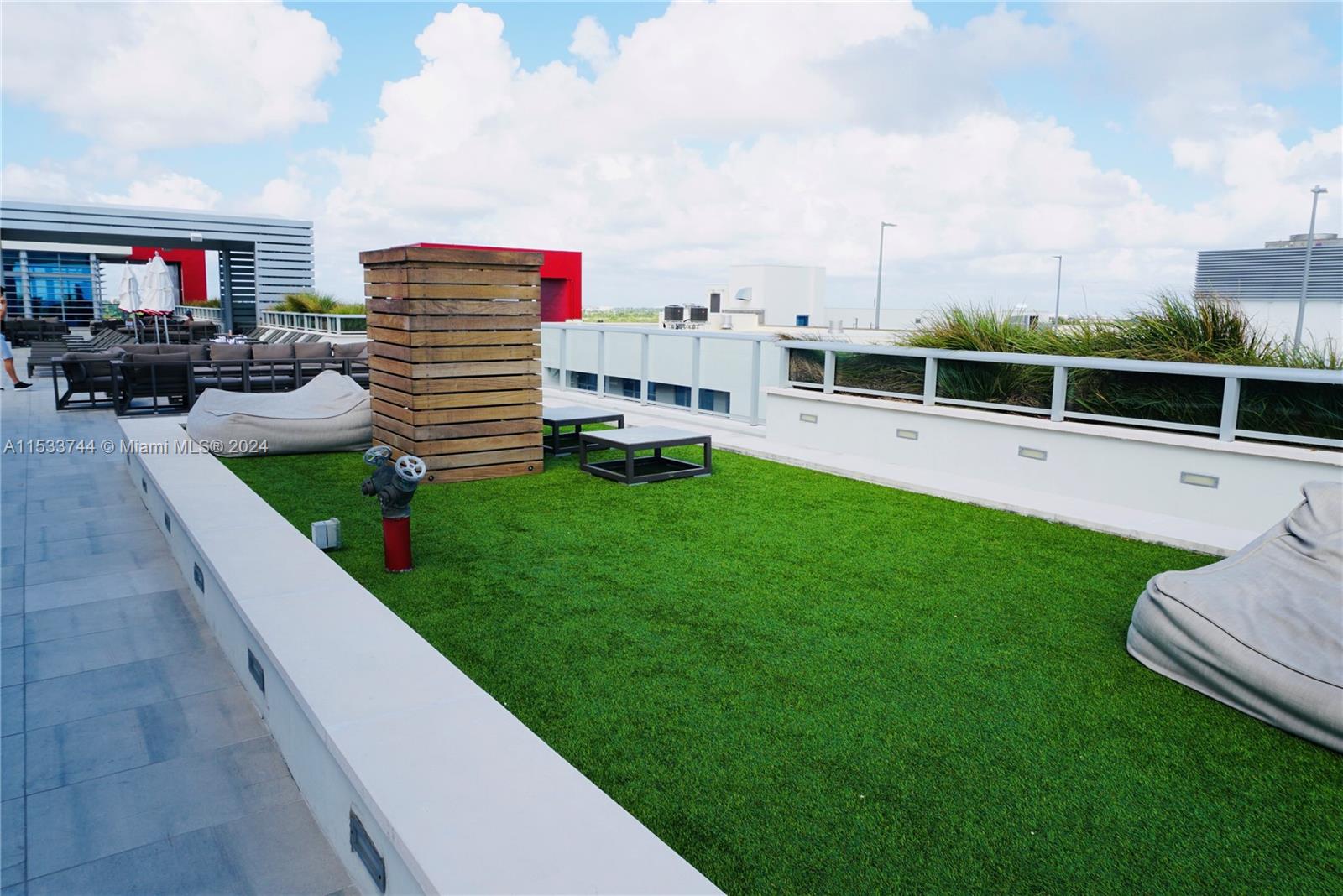 777 N Ocean Dr S232, Hollywood, Florida 33019, 2 Bedrooms Bedrooms, ,2 BathroomsBathrooms,Residential,For Sale,777 N Ocean Dr S232,A11533744