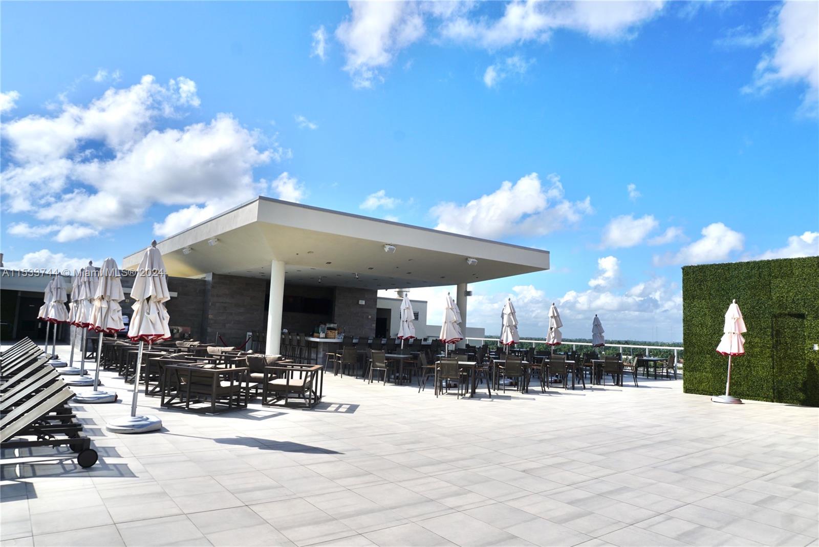 777 N Ocean Dr S232, Hollywood, Florida 33019, 2 Bedrooms Bedrooms, ,2 BathroomsBathrooms,Residential,For Sale,777 N Ocean Dr S232,A11533744