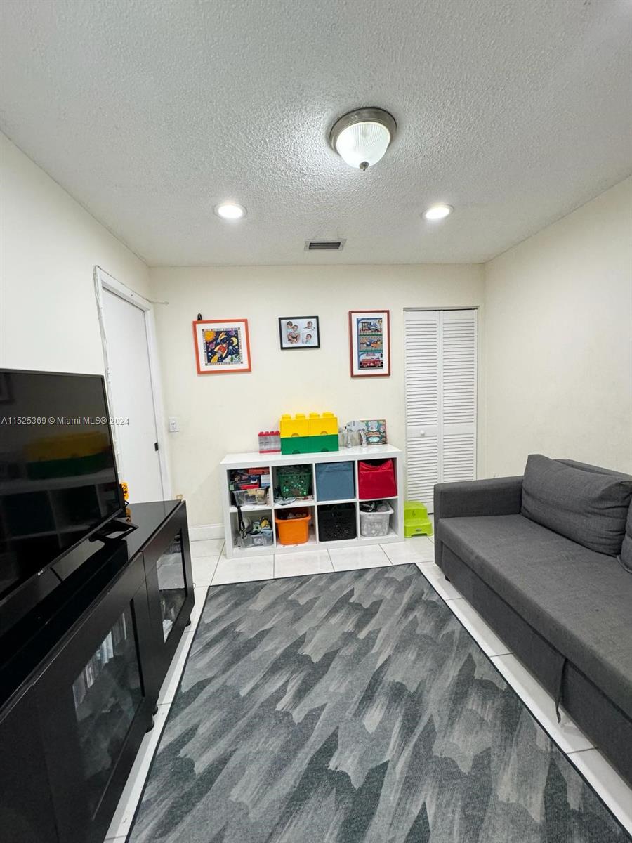 20907 Leeward Ct 255-5, Aventura, Florida 33180, 3 Bedrooms Bedrooms, ,2 BathroomsBathrooms,Residential,For Sale,20907 Leeward Ct 255-5,A11525369