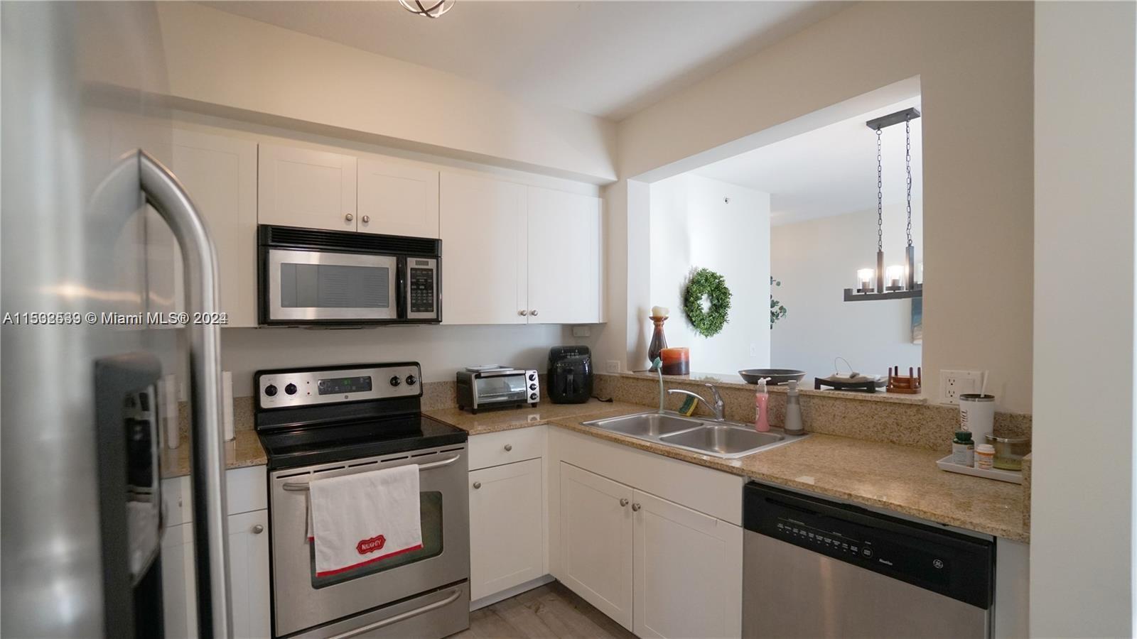 117 NW 42nd Ave 708, Miami, Florida 33126, 2 Bedrooms Bedrooms, ,2 BathroomsBathrooms,Residentiallease,For Rent,117 NW 42nd Ave 708,A11532539