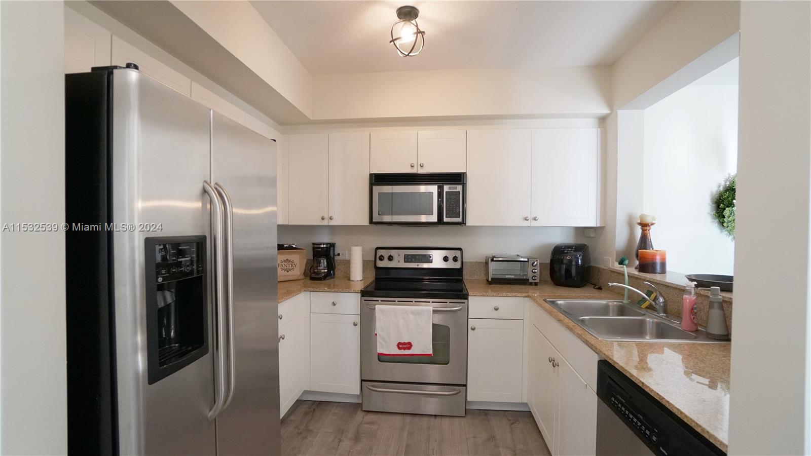 117 NW 42nd Ave 708, Miami, Florida 33126, 2 Bedrooms Bedrooms, ,2 BathroomsBathrooms,Residentiallease,For Rent,117 NW 42nd Ave 708,A11532539