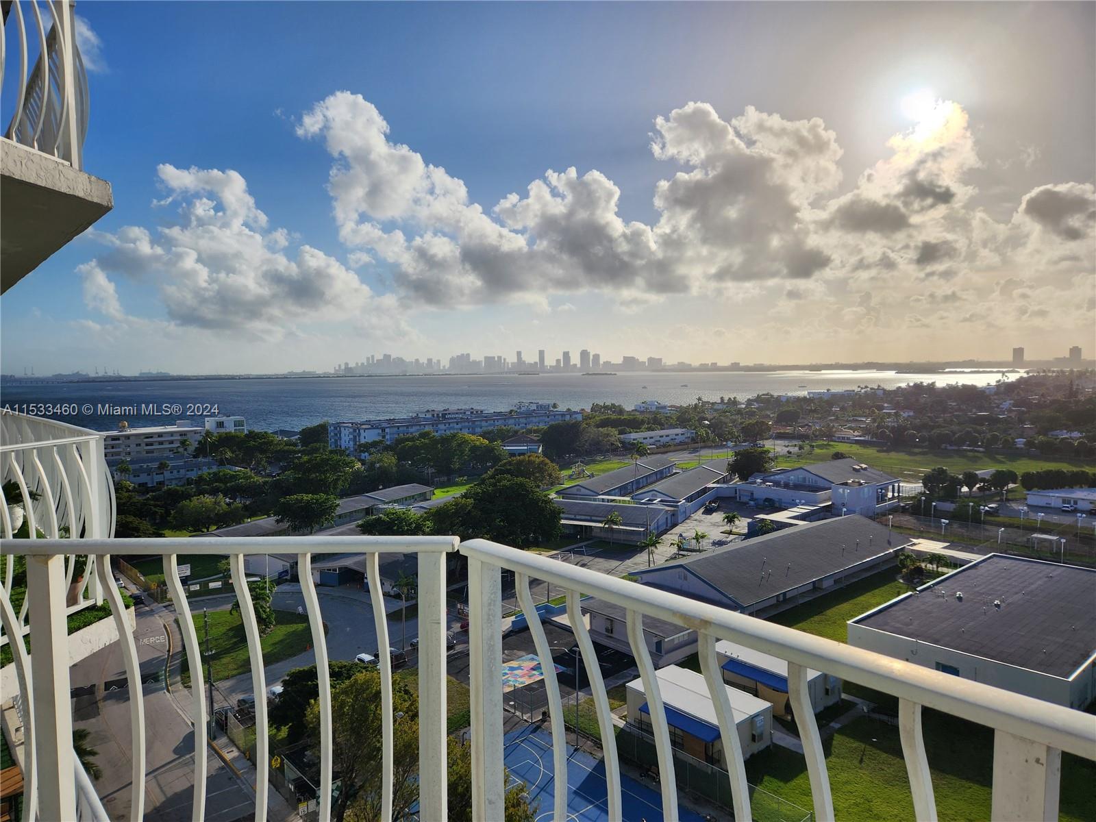 7601 E Treasure Dr #1501 For Sale A11533460, FL