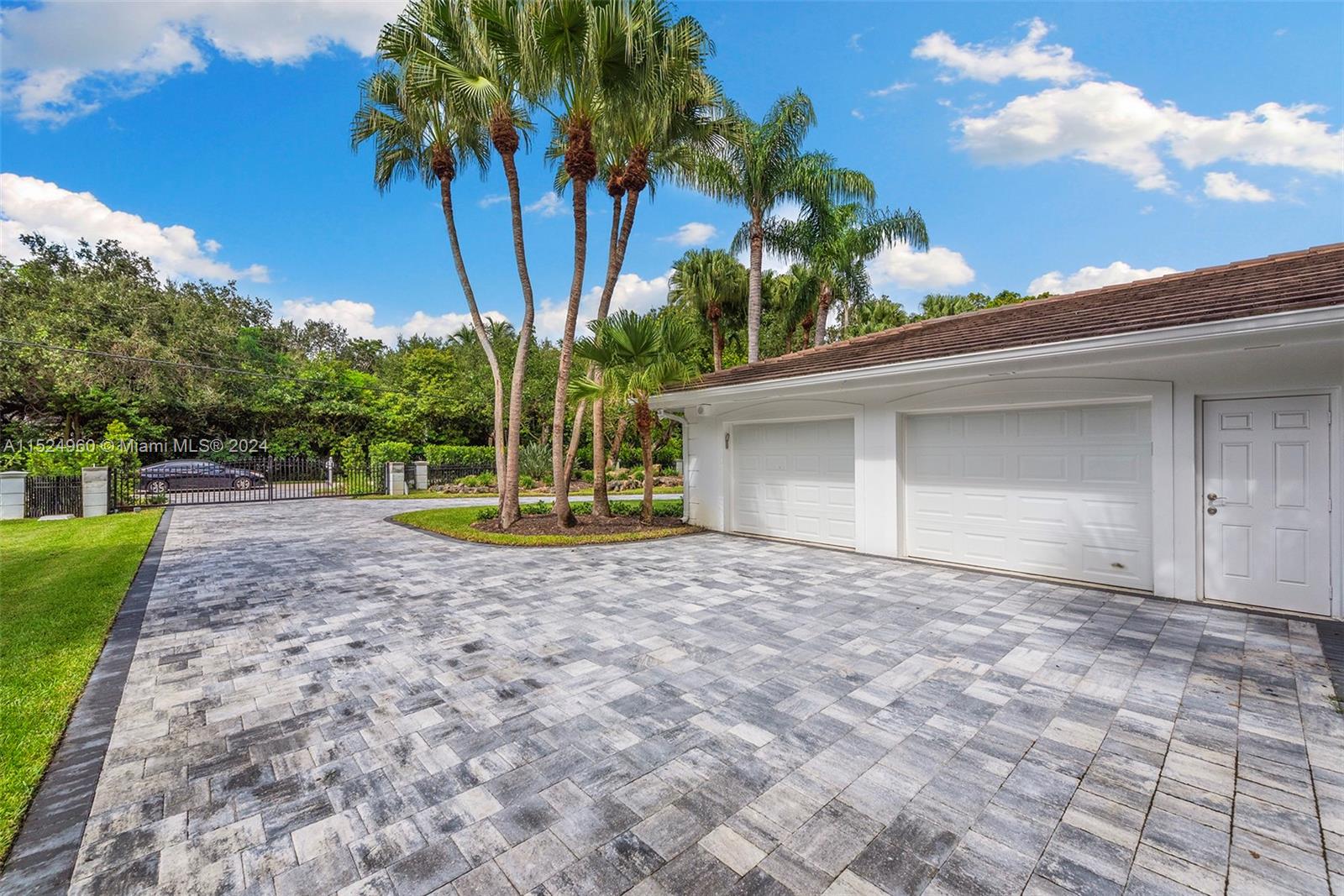 11655 Old Cutler Rd, Coral Gables, FL, 33156 United States, 5 Bedrooms Bedrooms, ,4 BathroomsBathrooms,Residential,For Sale,Old Cutler Rd,A11524960