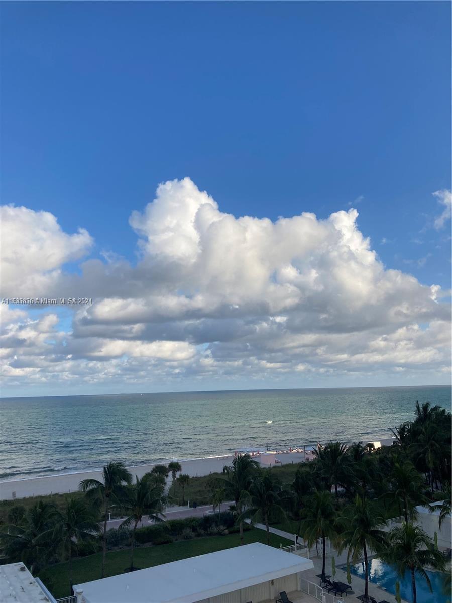 5001 Collins Ave 4G, Miami Beach, Florida 33140, 1 Bedroom Bedrooms, ,2 BathroomsBathrooms,Residential,For Sale,5001 Collins Ave 4G,A11533836