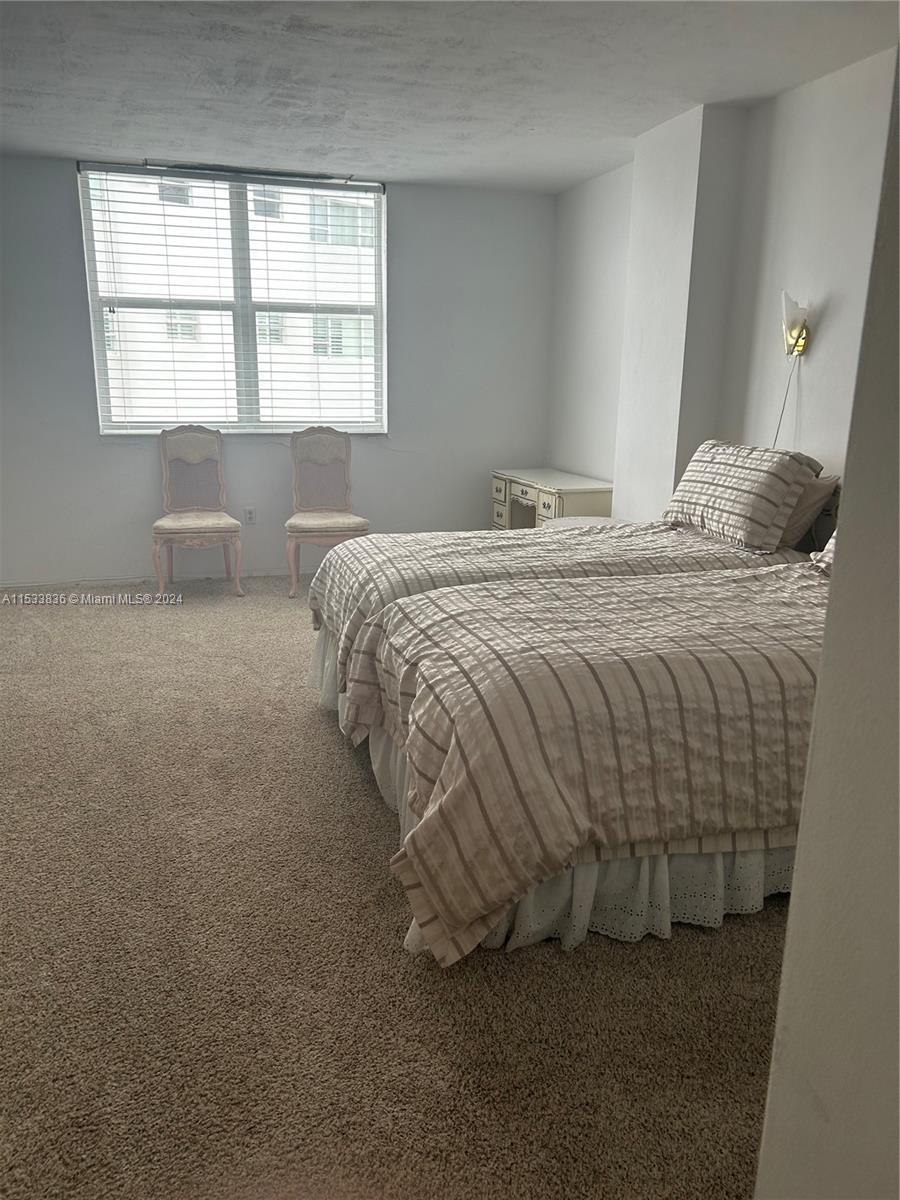 5001 Collins Ave 4G, Miami Beach, Florida 33140, 1 Bedroom Bedrooms, ,2 BathroomsBathrooms,Residential,For Sale,5001 Collins Ave 4G,A11533836