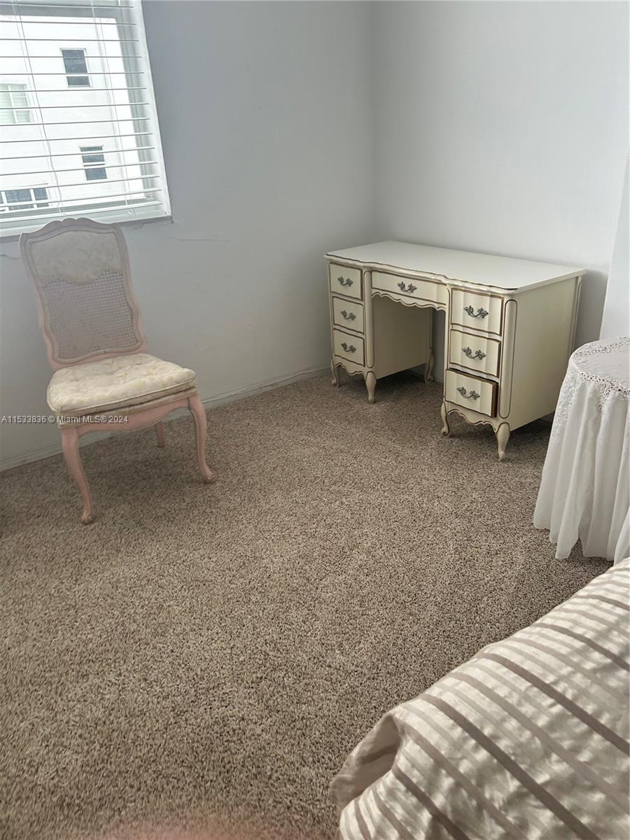 5001 Collins Ave 4G, Miami Beach, Florida 33140, 1 Bedroom Bedrooms, ,2 BathroomsBathrooms,Residential,For Sale,5001 Collins Ave 4G,A11533836