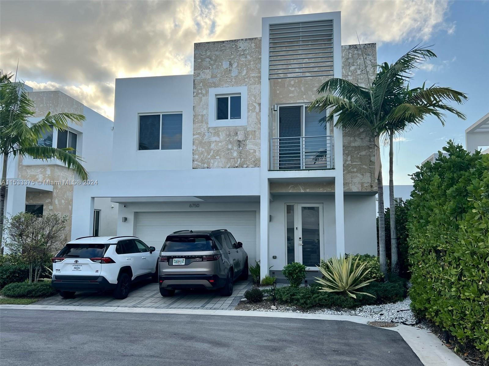 6750 103rd Ave, Doral, FL, 33178 United States, 5 Bedrooms Bedrooms, ,5 BathroomsBathrooms,Residential,For Sale,103rd Ave,A11533375