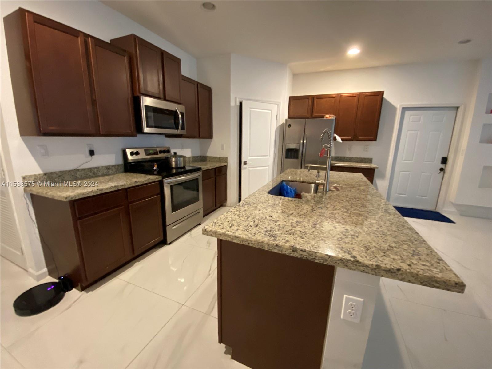 27583 SW 133rd Ave, Homestead, Florida 33032, 6 Bedrooms Bedrooms, ,4 BathroomsBathrooms,Residential,For Sale,27583 SW 133rd Ave,A11533575