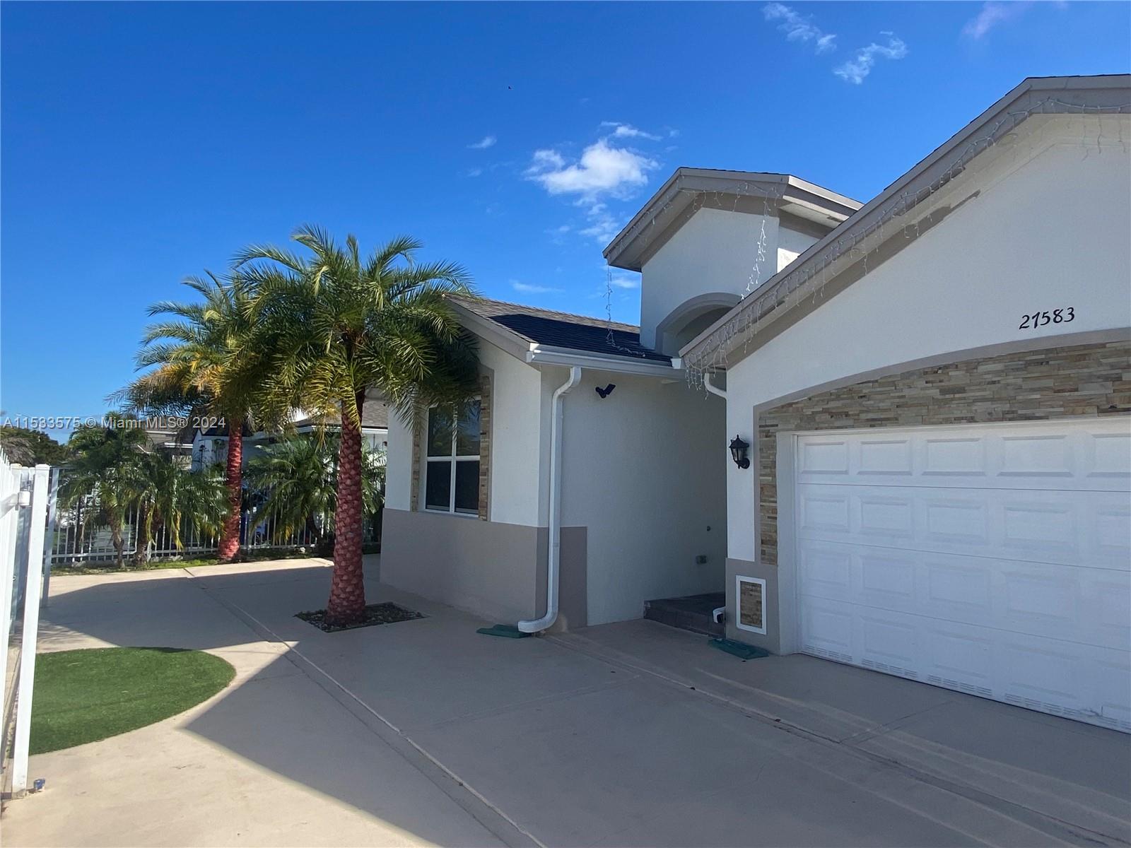 27583 SW 133rd Ave, Homestead, Florida 33032, 6 Bedrooms Bedrooms, ,4 BathroomsBathrooms,Residential,For Sale,27583 SW 133rd Ave,A11533575