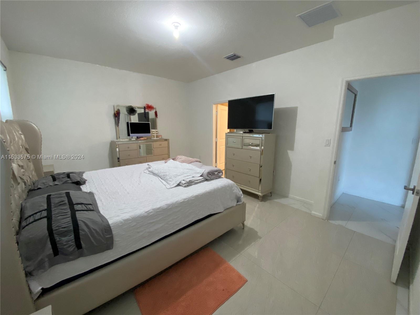 27583 SW 133rd Ave, Homestead, Florida 33032, 6 Bedrooms Bedrooms, ,4 BathroomsBathrooms,Residential,For Sale,27583 SW 133rd Ave,A11533575