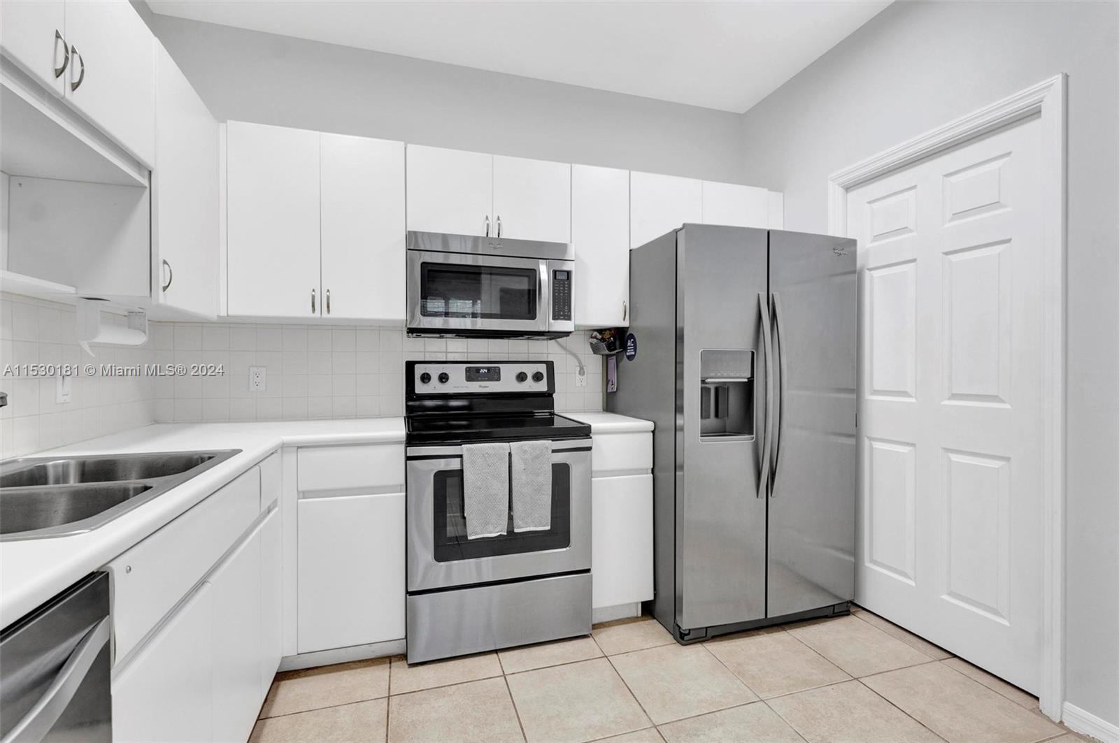 721 Biltmore Way 101, Coral Gables, Florida 33134, 1 Bedroom Bedrooms, ,1 BathroomBathrooms,Residential,For Sale,721 Biltmore Way 101,A11530181