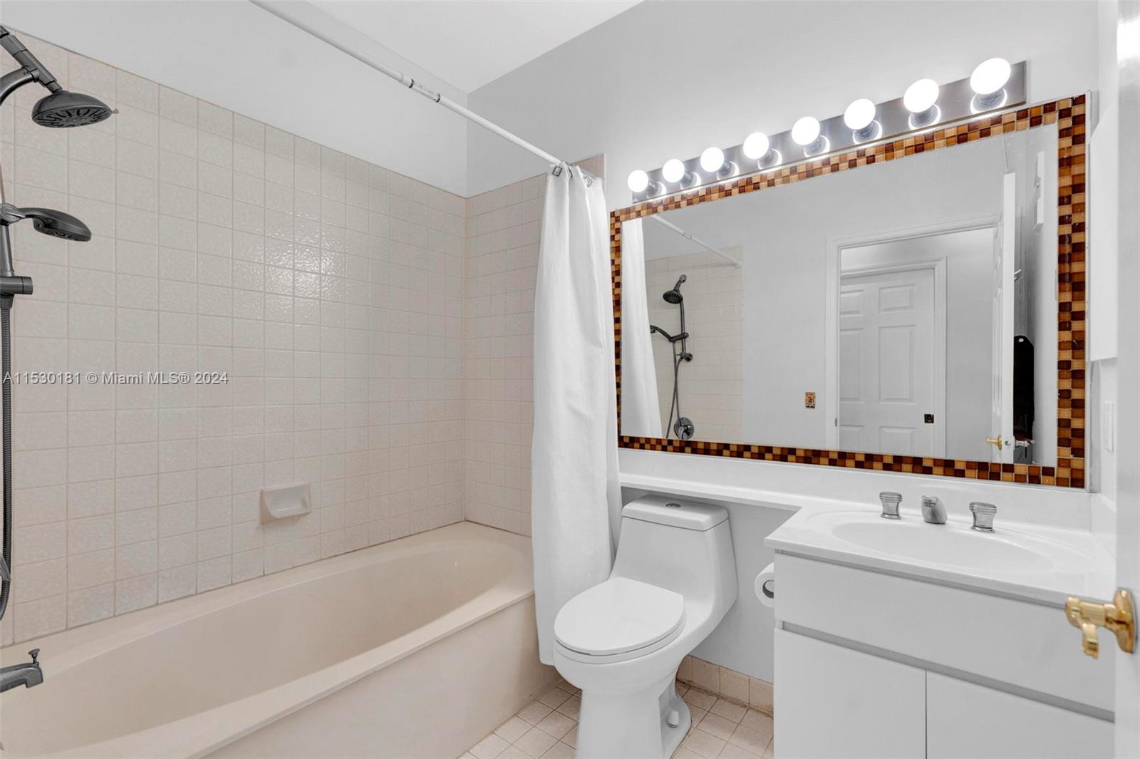 721 Biltmore Way 101, Coral Gables, Florida 33134, 1 Bedroom Bedrooms, ,1 BathroomBathrooms,Residential,For Sale,721 Biltmore Way 101,A11530181