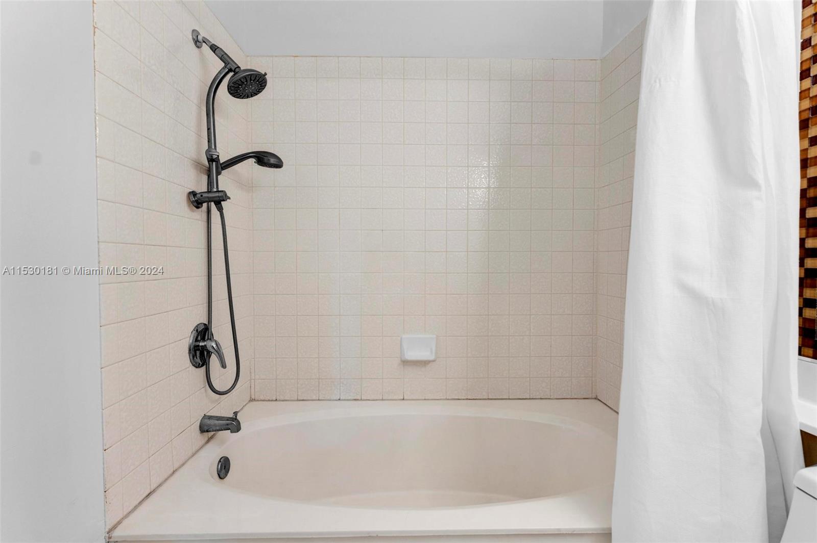 721 Biltmore Way 101, Coral Gables, Florida 33134, 1 Bedroom Bedrooms, ,1 BathroomBathrooms,Residential,For Sale,721 Biltmore Way 101,A11530181