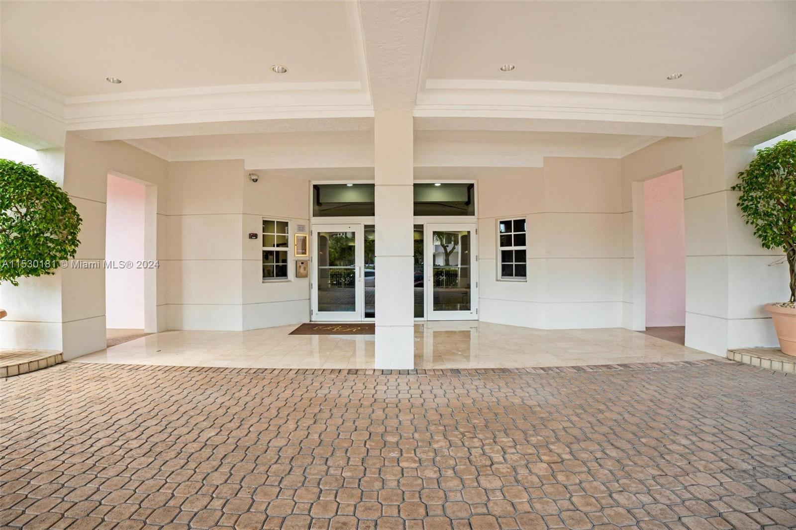 721 Biltmore Way 101, Coral Gables, Florida 33134, 1 Bedroom Bedrooms, ,1 BathroomBathrooms,Residential,For Sale,721 Biltmore Way 101,A11530181