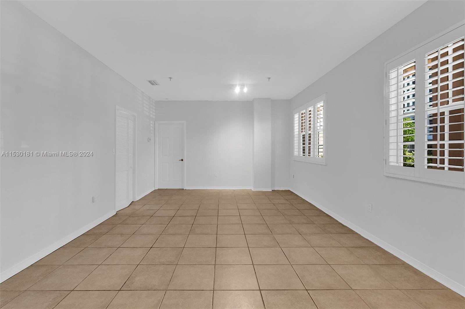 721 Biltmore Way 101, Coral Gables, Florida 33134, 1 Bedroom Bedrooms, ,1 BathroomBathrooms,Residential,For Sale,721 Biltmore Way 101,A11530181